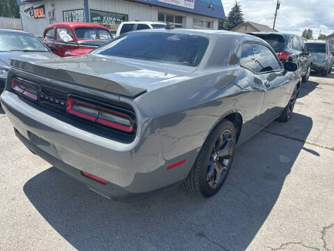 2018 Dodge Challenger SXT Plus