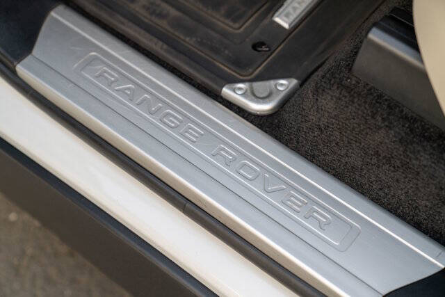 2017 Land Rover Range Rover 16