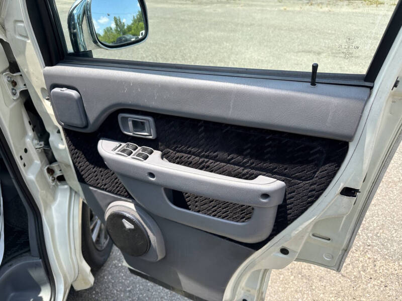 2000 Daihatsu Atrai 7