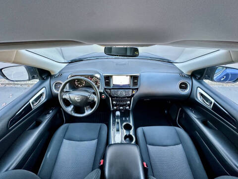 2019 Nissan Pathfinder SV