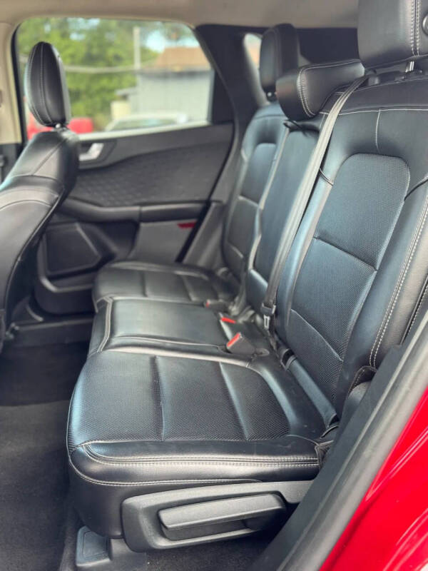 2020 Ford Escape SEL