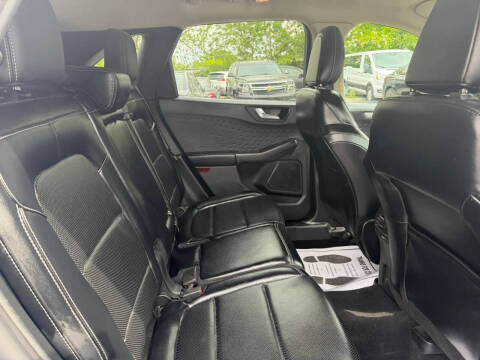 2020 Ford Escape SEL