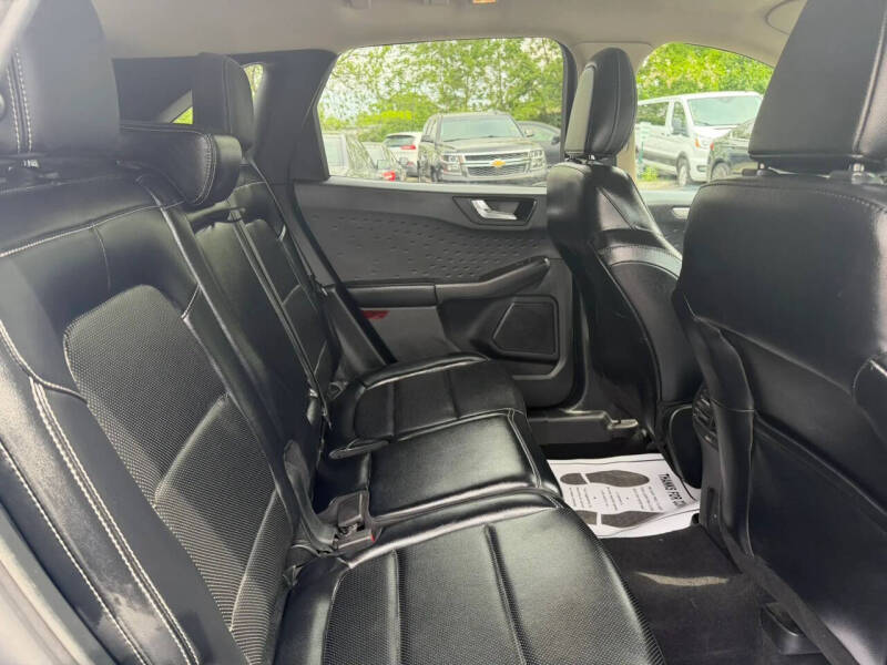 2020 Ford Escape SEL