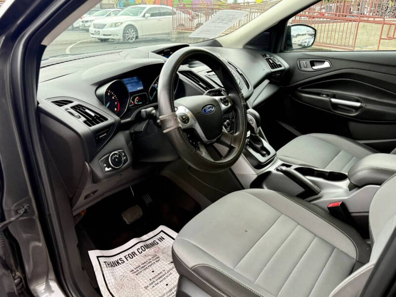 2015 Ford Escape SE