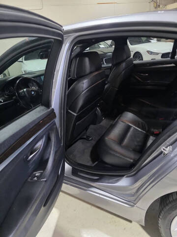 2012 BMW 5 Series 535i