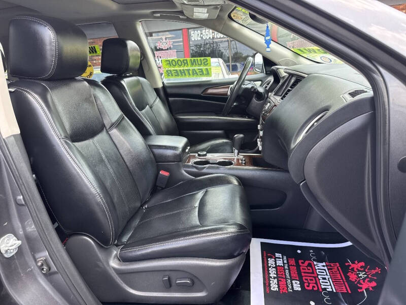 2017 Nissan Pathfinder Platinum