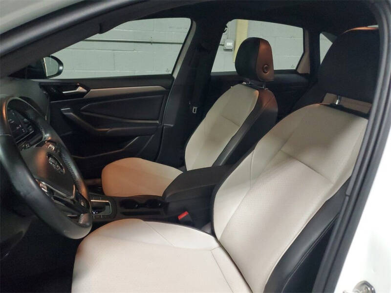 2019 Volkswagen Jetta R-Line