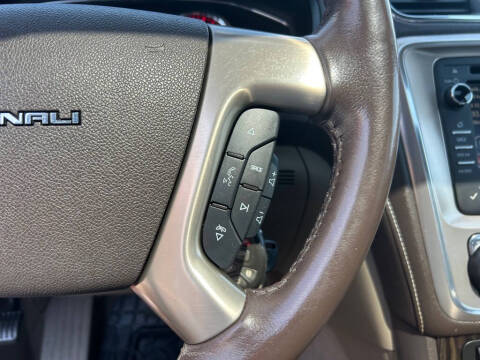 2016 GMC Acadia Denali