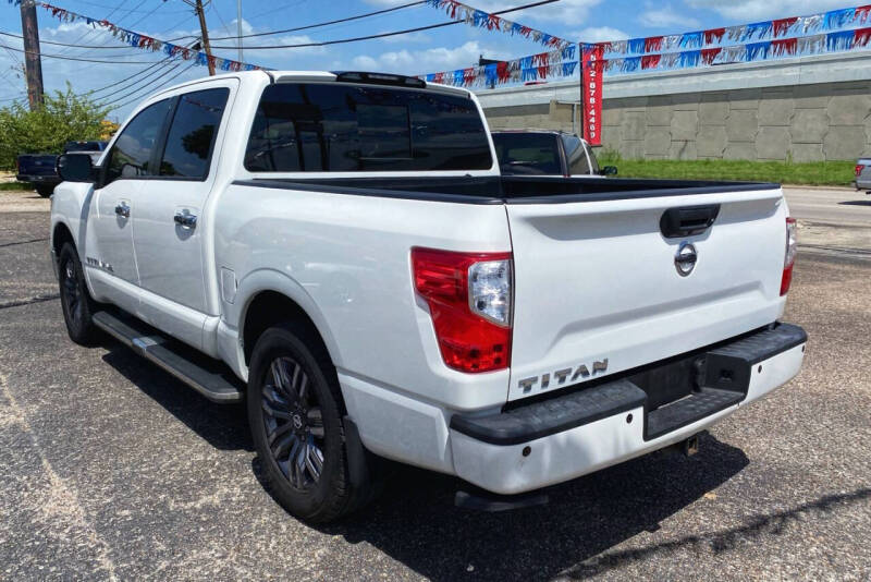 2018 Nissan Titan SV