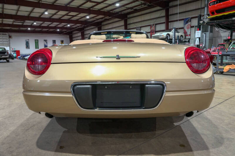 2005 Ford Thunderbird Deluxe