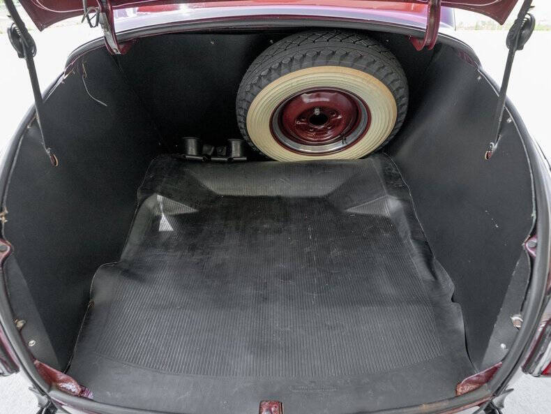 1941 Ford Coupe Super Deluxe