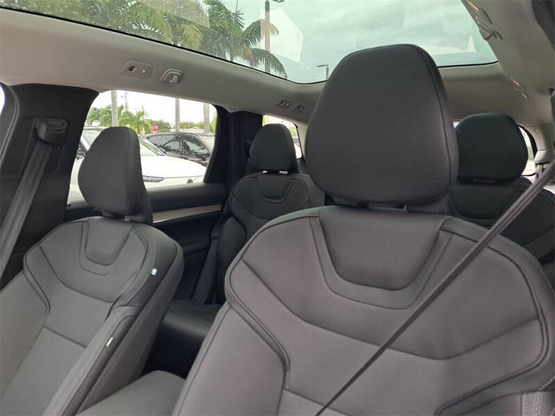 2025 Volvo EX90 Twin Performance Plus 6P