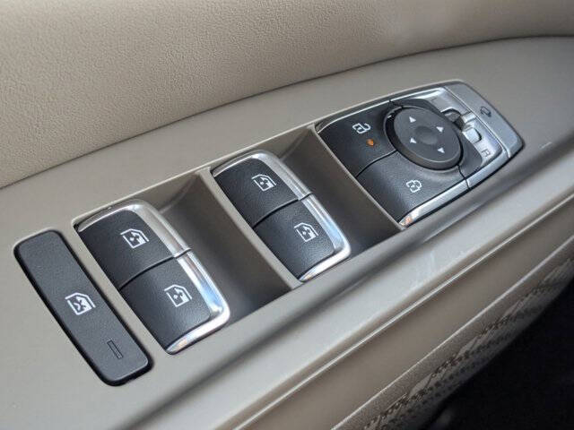 2025 Kia Carnival EX