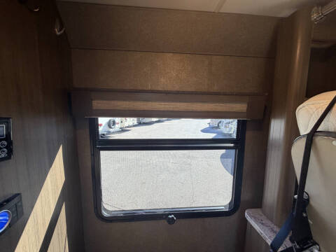 2016 Thor Motor Coach COMPASS