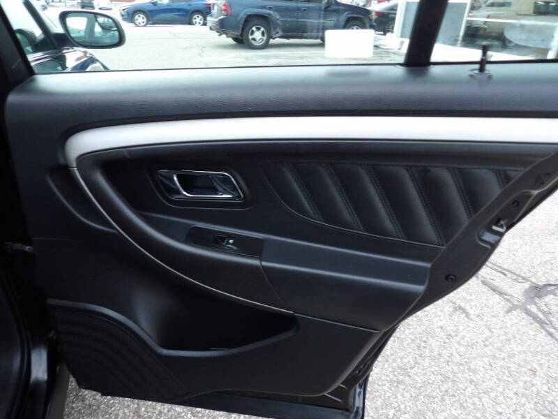 2016 Ford Taurus SEL