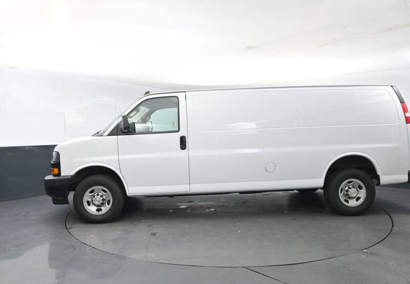 2023 Chevrolet Express 2500