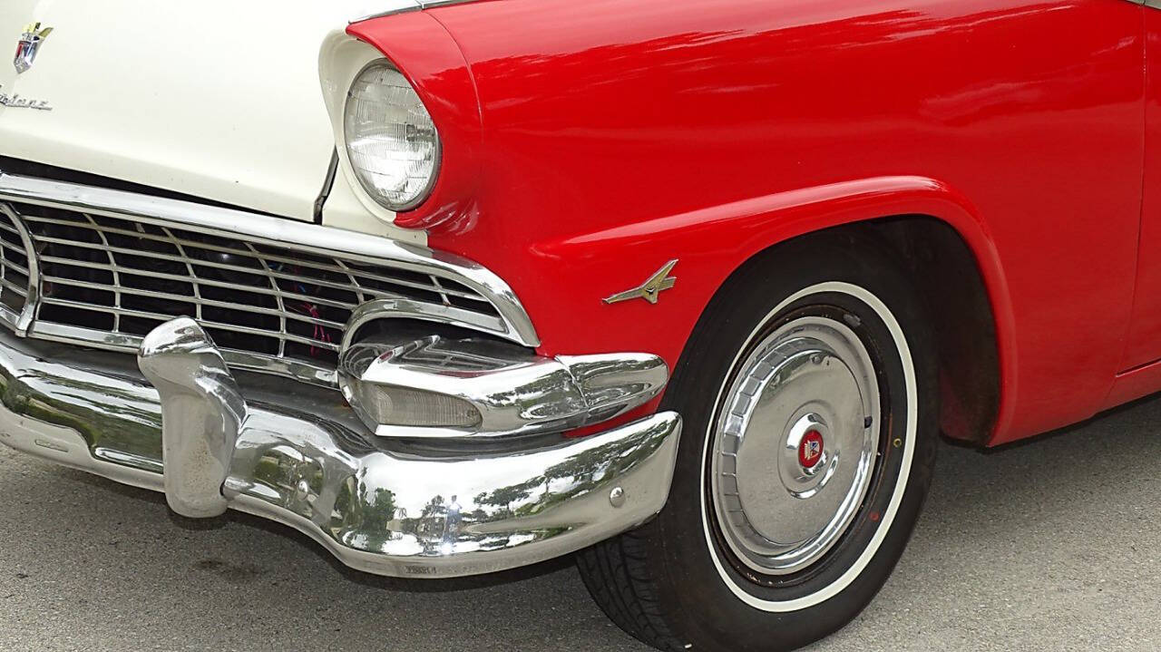 1956 Ford Fairlane 26