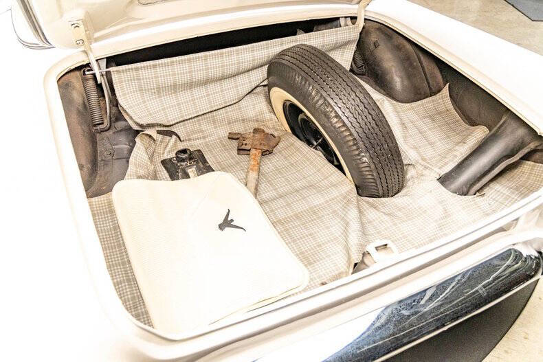 1957 Ford Thunderbird