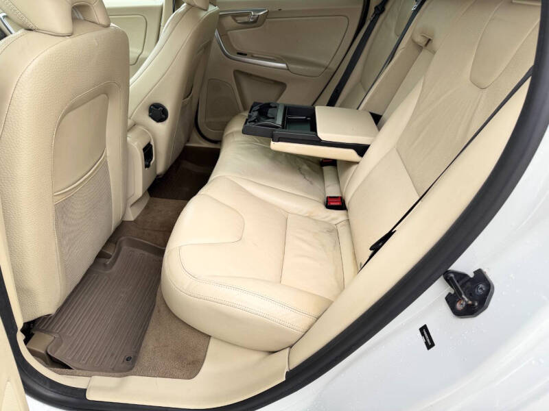 2012 Volvo XC60 T6 Premier Plus