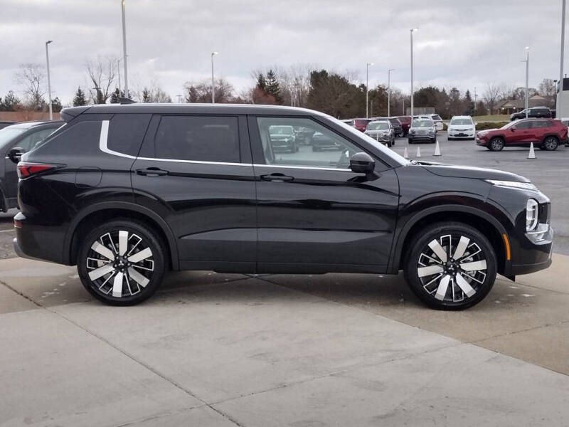 2025 Mitsubishi Outlander SE