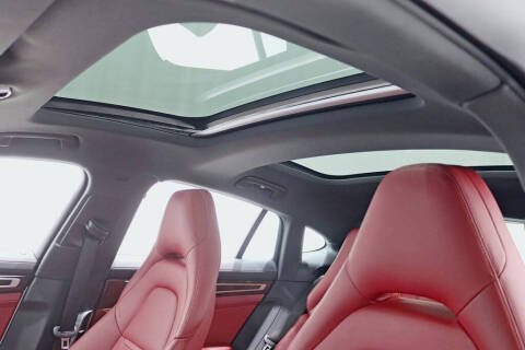 2022 Porsche Panamera