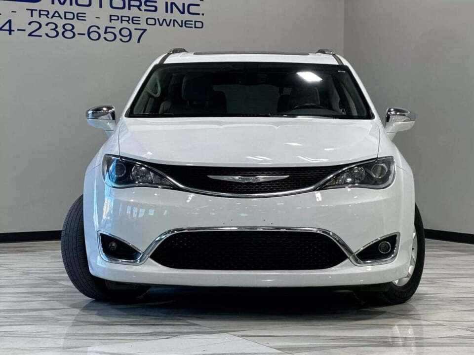 2020 Chrysler Pacifica for sale at IMD MOTORS, INC in Dallas, TX