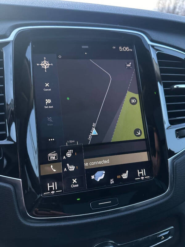 2016 Volvo XC90 T6 Momentum