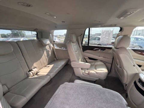 2015 Cadillac Escalade Luxury