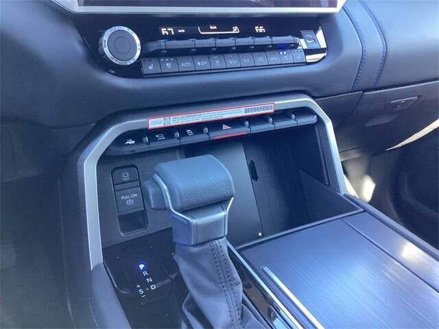 2025 Toyota Sequoia Platinum