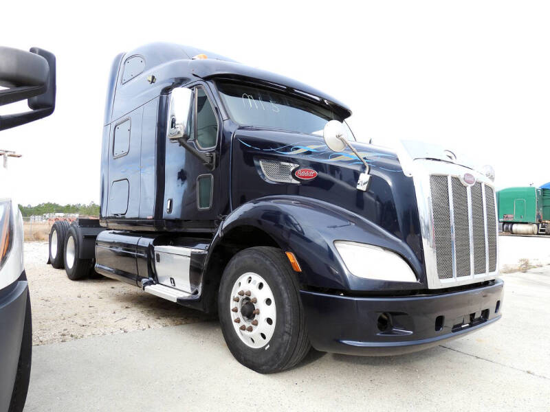 2015 Peterbilt 587