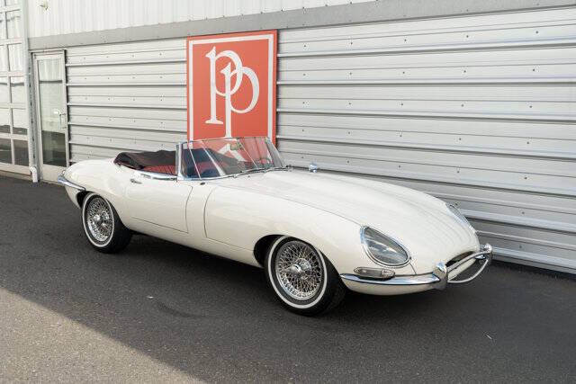 1966 Jaguar E-Type 46