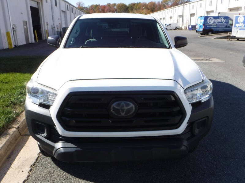 2018 Toyota Tacoma SR photo 14