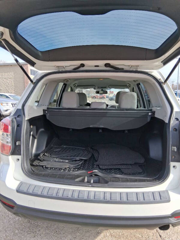 2016 Subaru Forester 2.5i