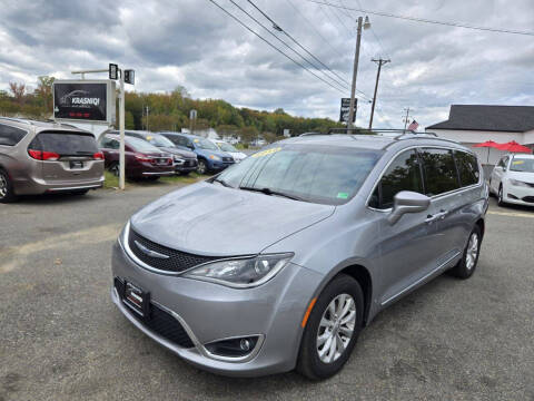 2019 Chrysler Pacifica Touring L