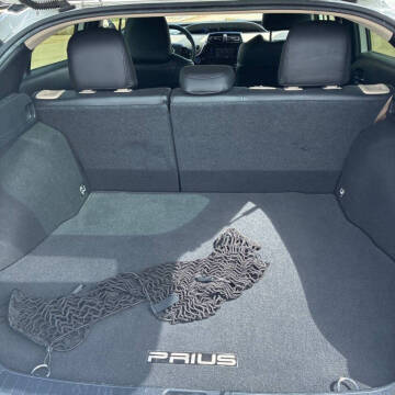 2019 Toyota Prius LE