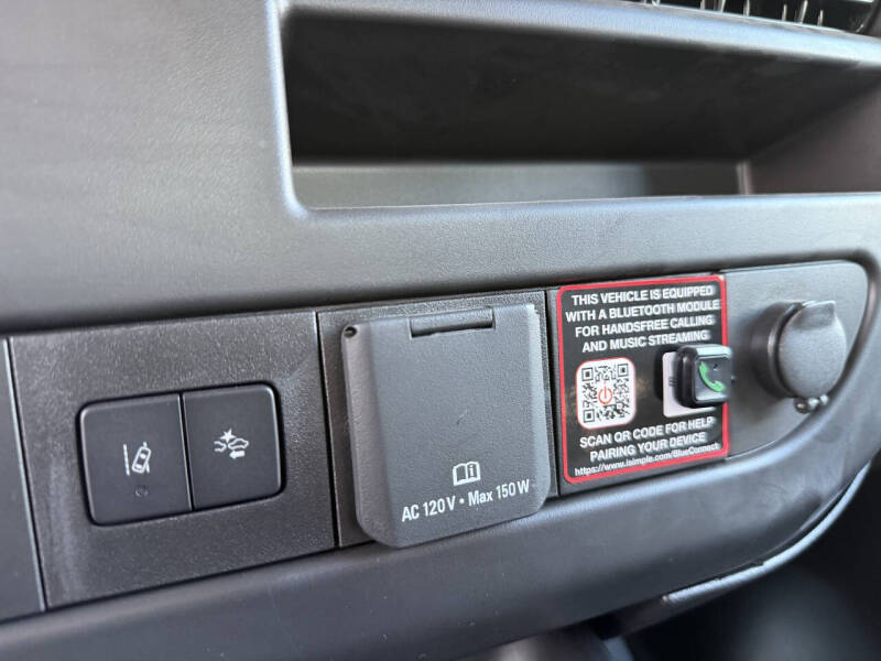 2025 Chevrolet Express 2500