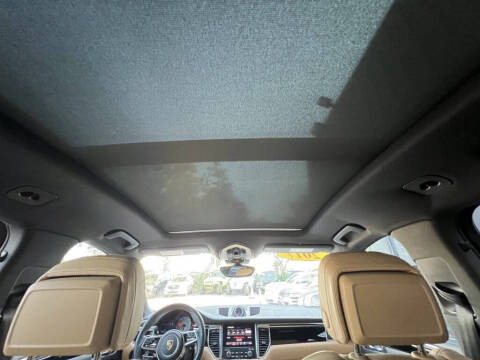 2017 Porsche Macan S