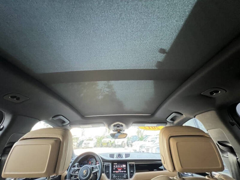 2017 Porsche Macan S