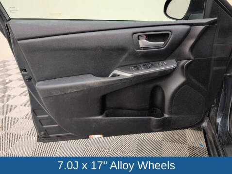 2016 Toyota Camry SE