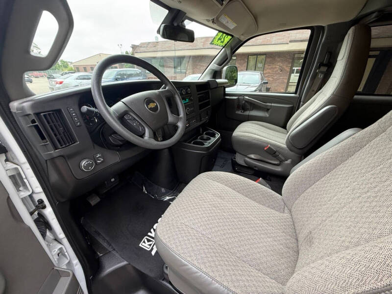2024 Chevrolet Express LT 3500