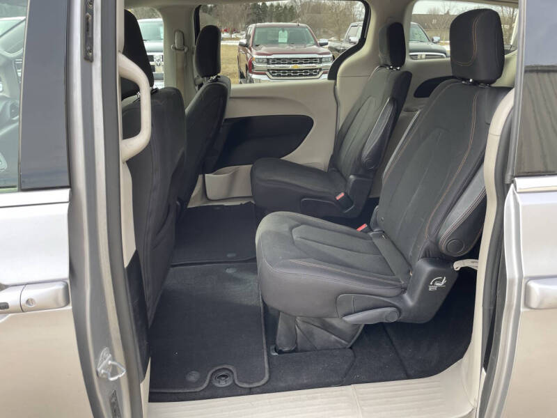 2017 Chrysler Pacifica LX