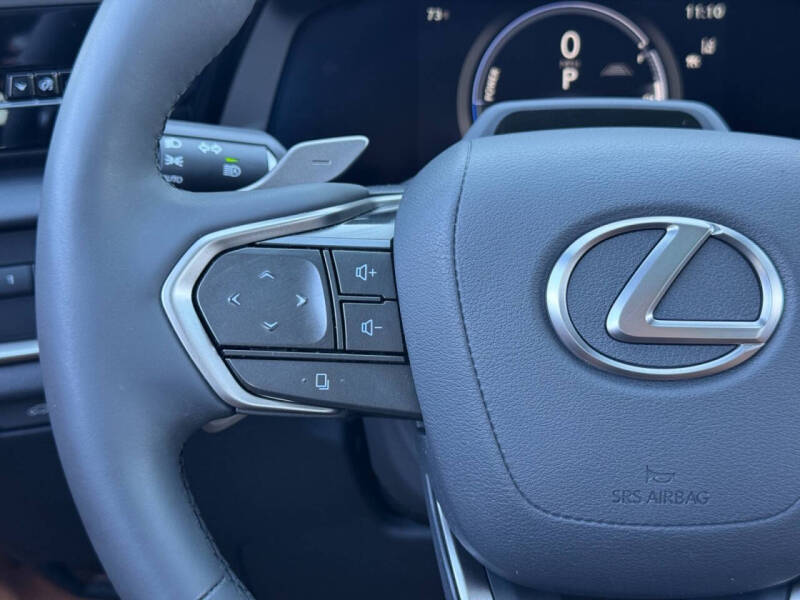 2023 Lexus RZ 450e Luxury