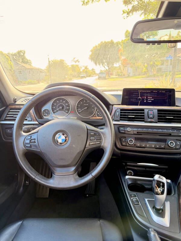 2013 BMW 3 Series 328i