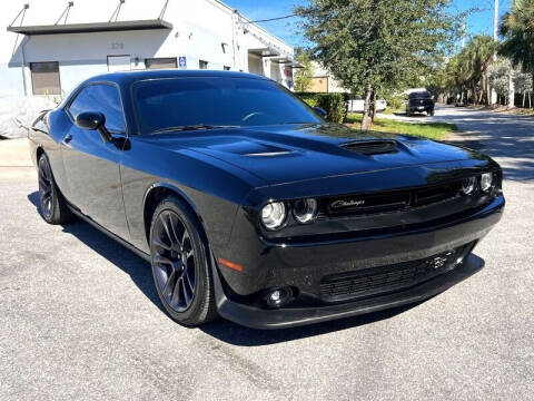 2022 Dodge Challenger for sale at Cosmo Motors in Pompano Beach FL