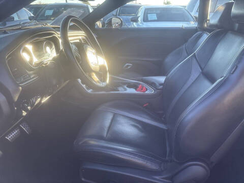 2016 Dodge Challenger SXT Plus