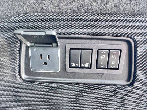 2023 Cadillac Escalade ESV Premium Luxury