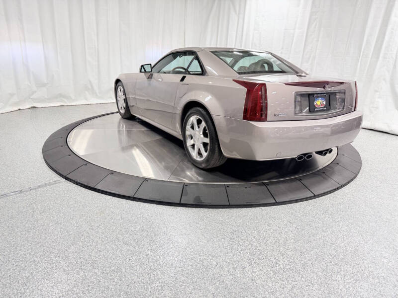 2005 Cadillac XLR
