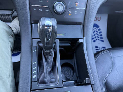 2016 Ford Taurus SEL