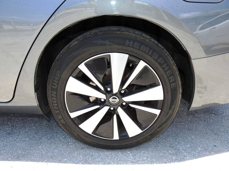 2019 NISSAN Altima Sedan - $17,900