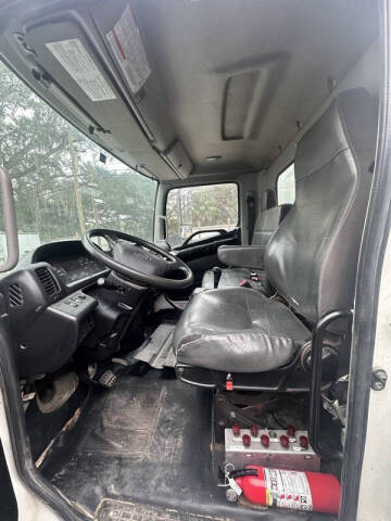 2017 Hino 268A